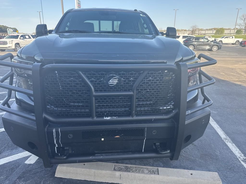 Used 2018 Nissan Titan SV w/ SV Convenience Package image 6