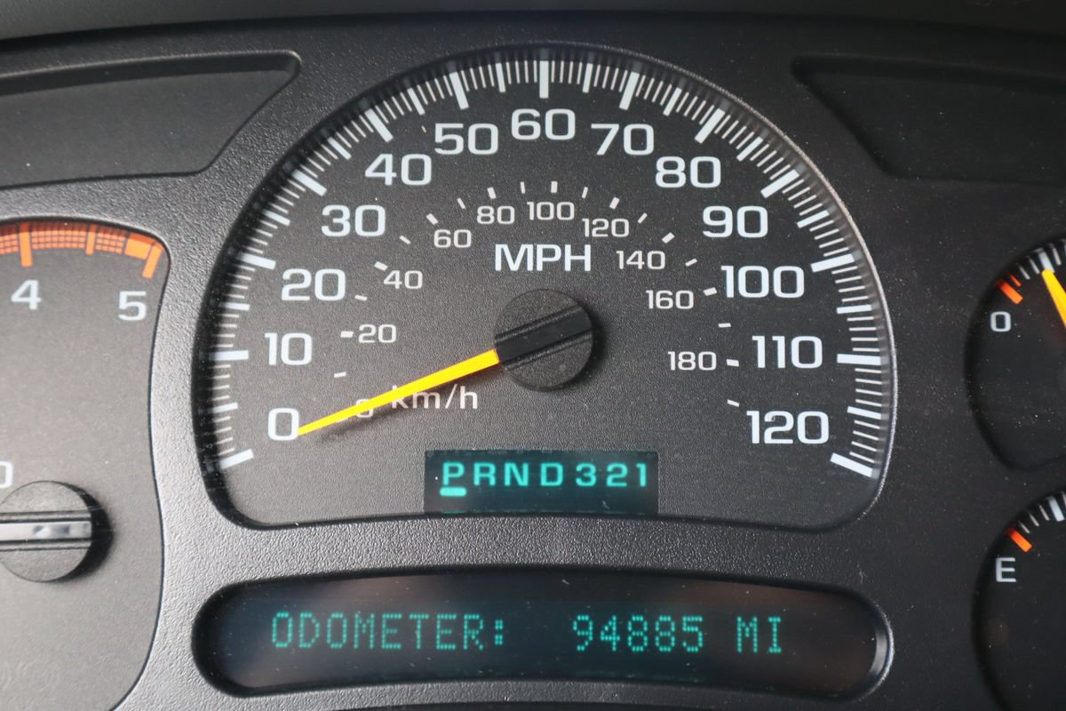 Used 2004 Chevrolet Silverado 3500 LS w/ Heavy-Duty Power Package RWD image 43