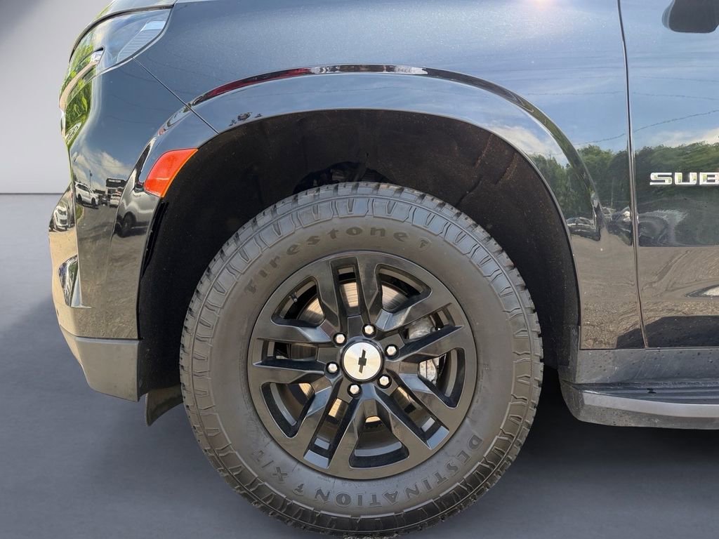 Used 2023 Chevrolet Suburban LT AWD/4WD image 9