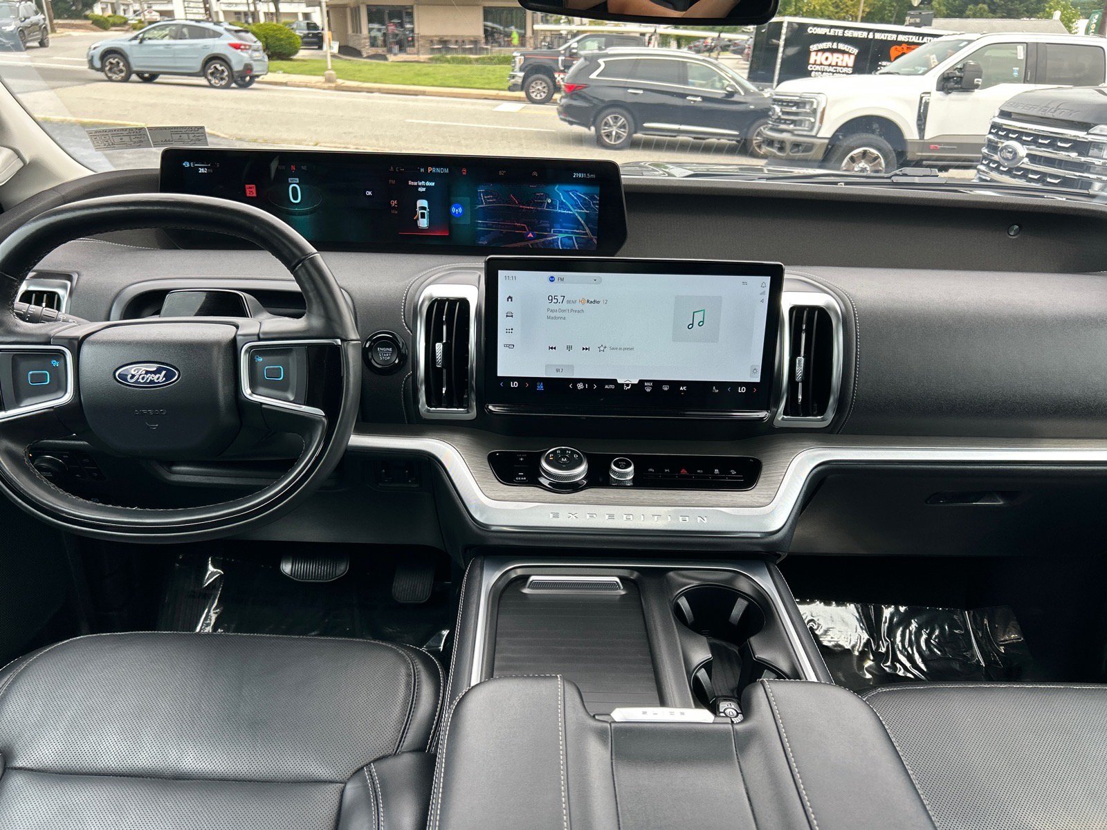 Certified 2025 Ford Expedition Max Platinum w/ Driver's Package AWD/4WD image 6