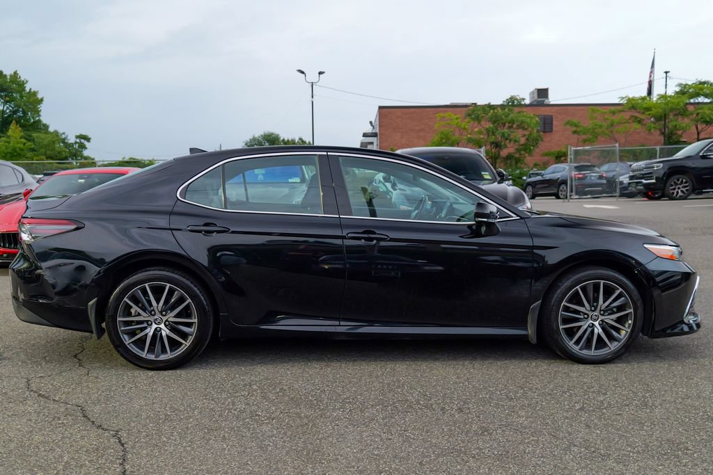 Used 2024 Toyota Camry XLE w/ Navigation Package AWD/4WD image 9