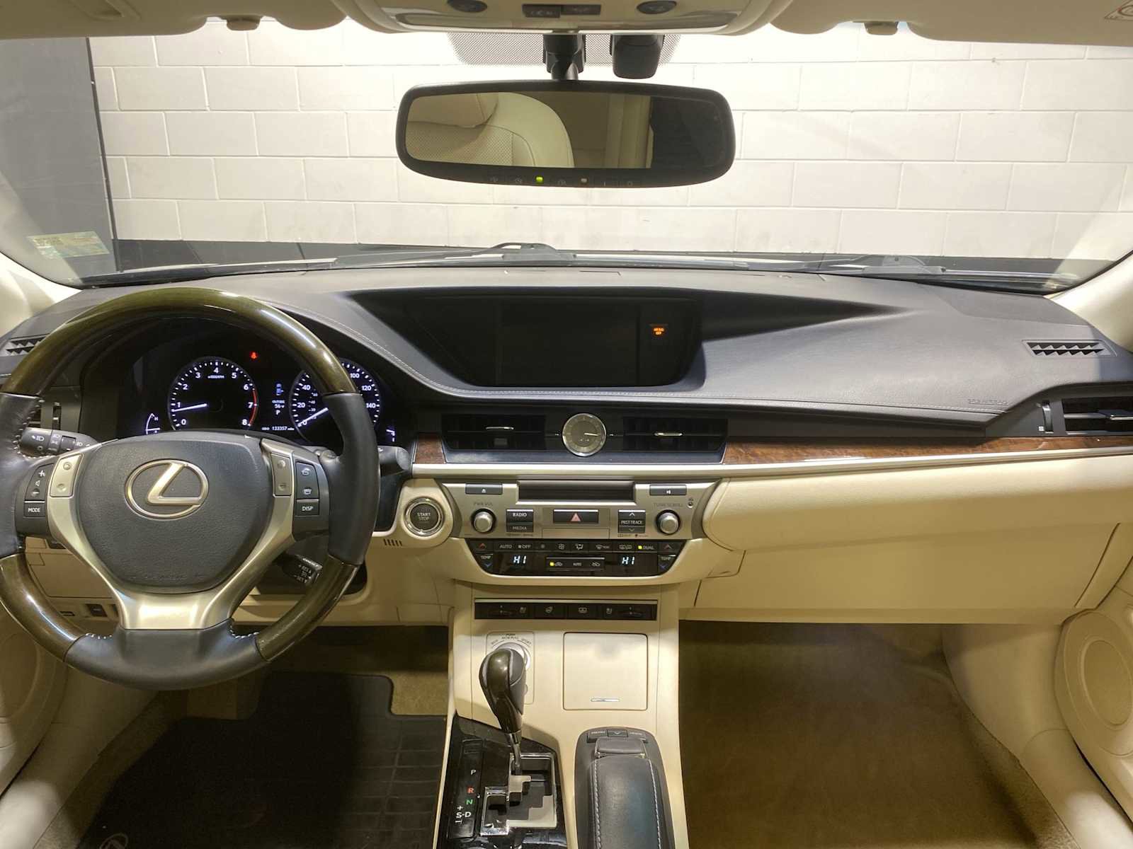 Used 2015 Lexus ES 350 image 10