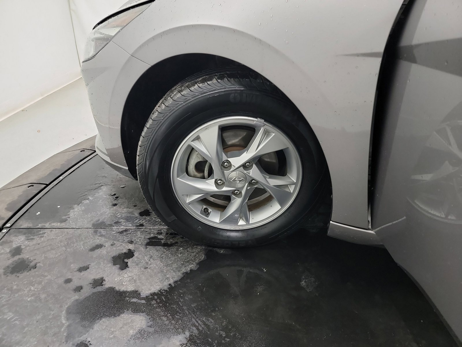 Used 2021 Hyundai Elantra SE w/ Cargo Package image 29