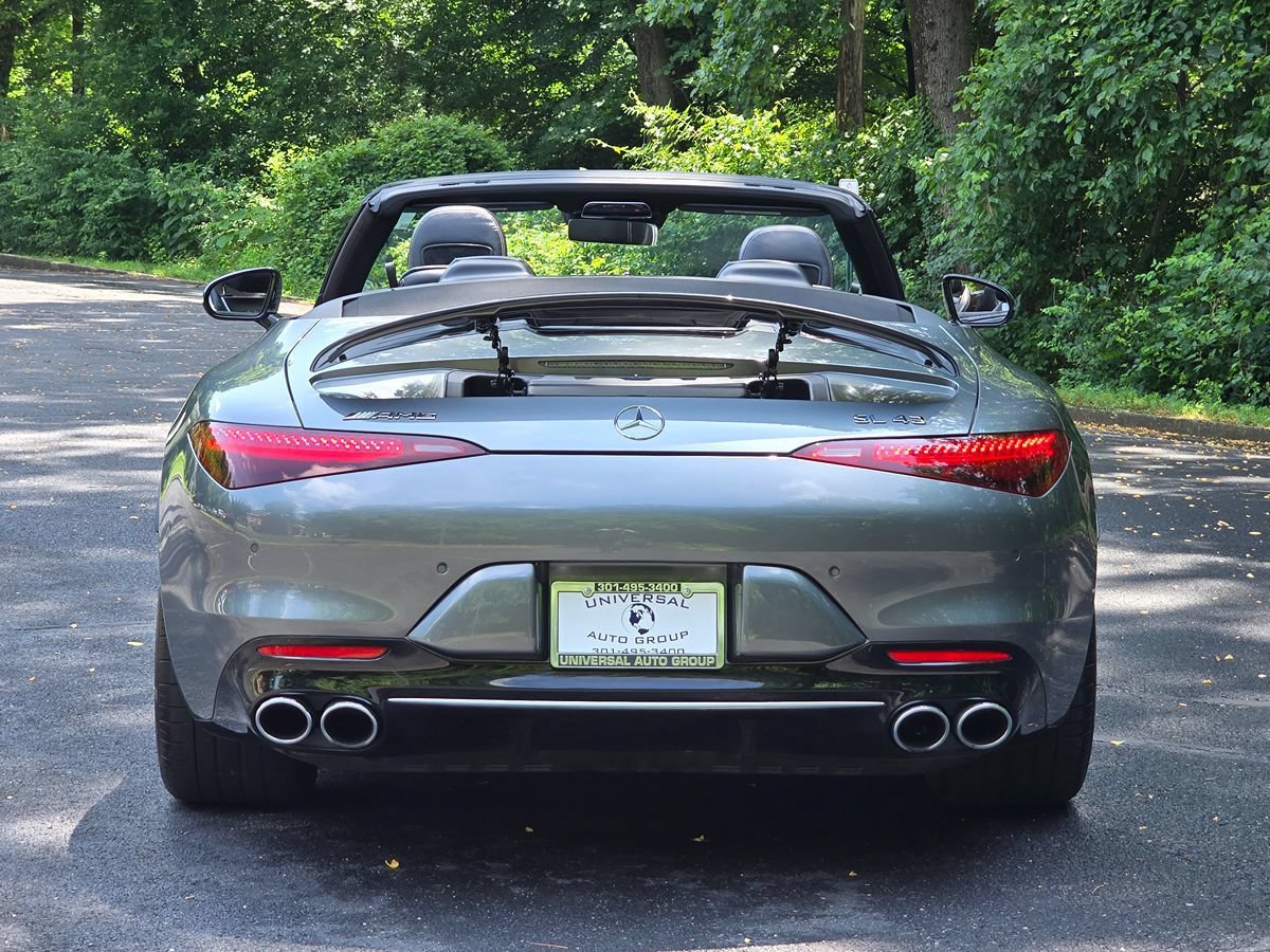 Used 2023 Mercedes-Benz SL 43 AMG w/ Driver Assistance Package image 5
