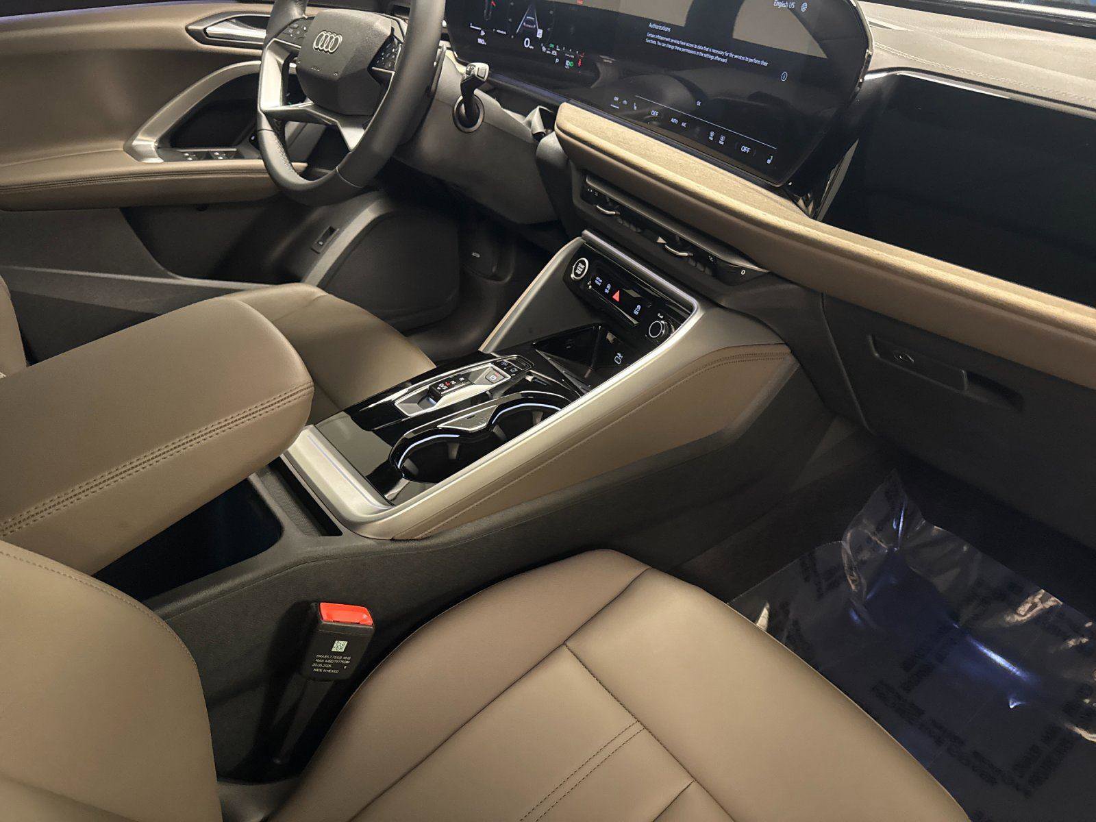 Certified 2025 Audi Q5 Premium Plus w/ Premium Plus image 16