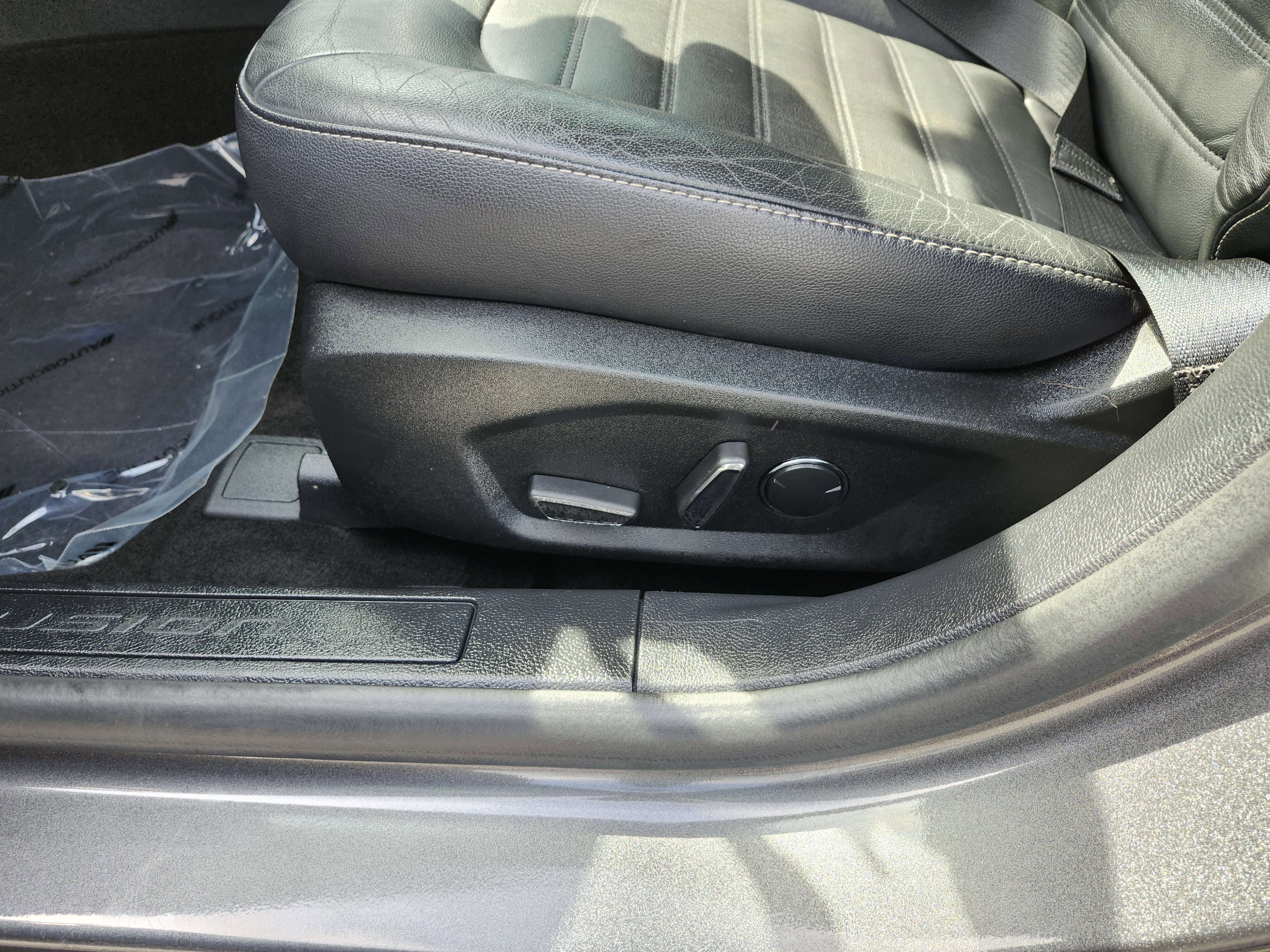 Used 2018 Ford Fusion SE w/ Fusion SE Technology Package image 27