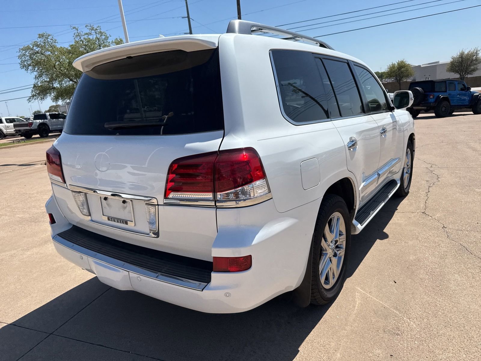 Used 2014 Lexus LX 570 4WD image 7