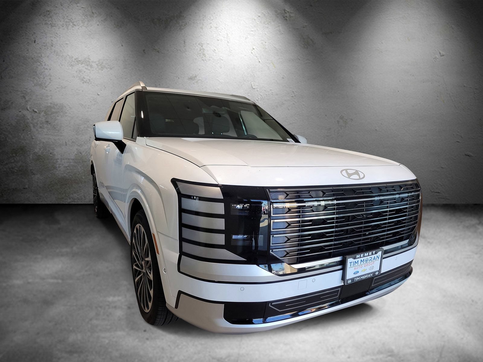 New 2026 Hyundai Palisade Calligraphy FWD image 2