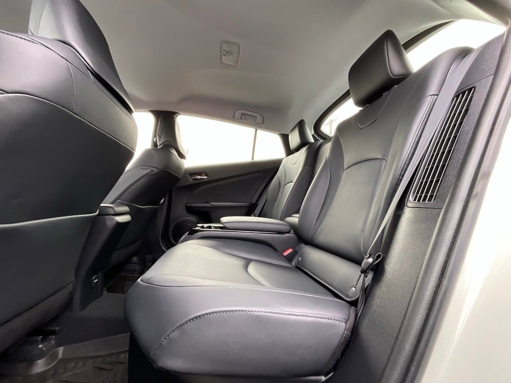 Used 2017 Toyota Prius Prime Advanced image 13