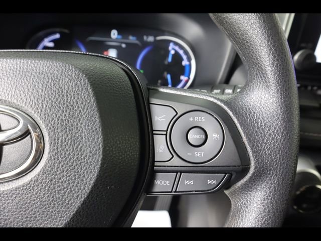 Used 2025 Toyota RAV4 XLE image 24