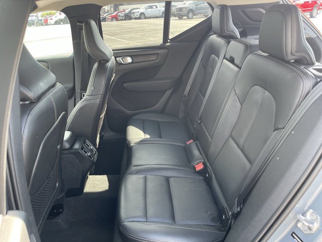 Used 2021 Volvo XC40 T5 Momentum AWD/4WD image 22