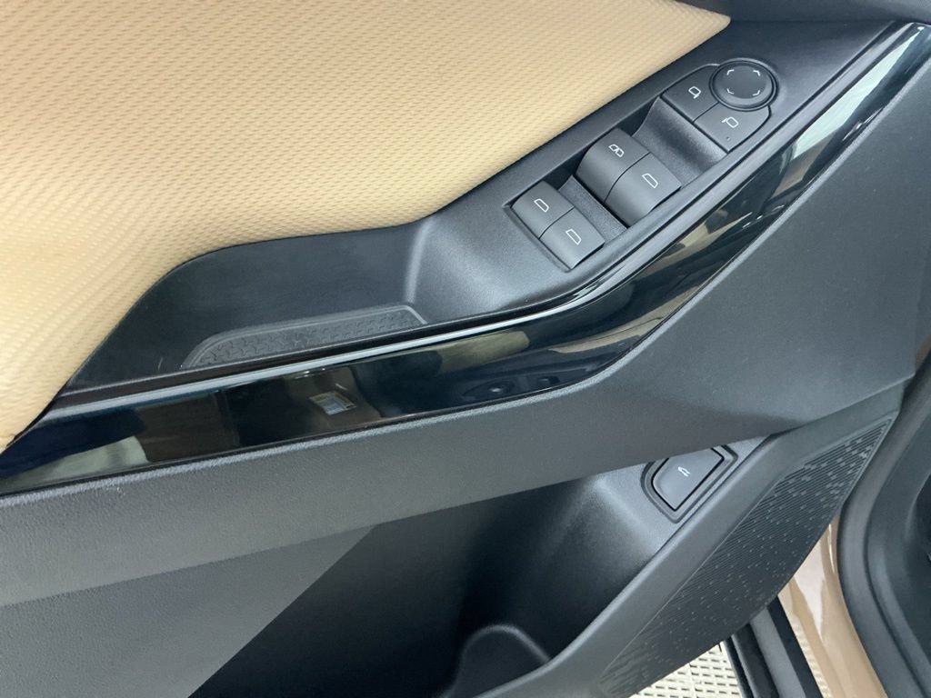 New 2027 Chevrolet Equinox ACTIV w/ Safety and Technology Package AWD/4WD image 7