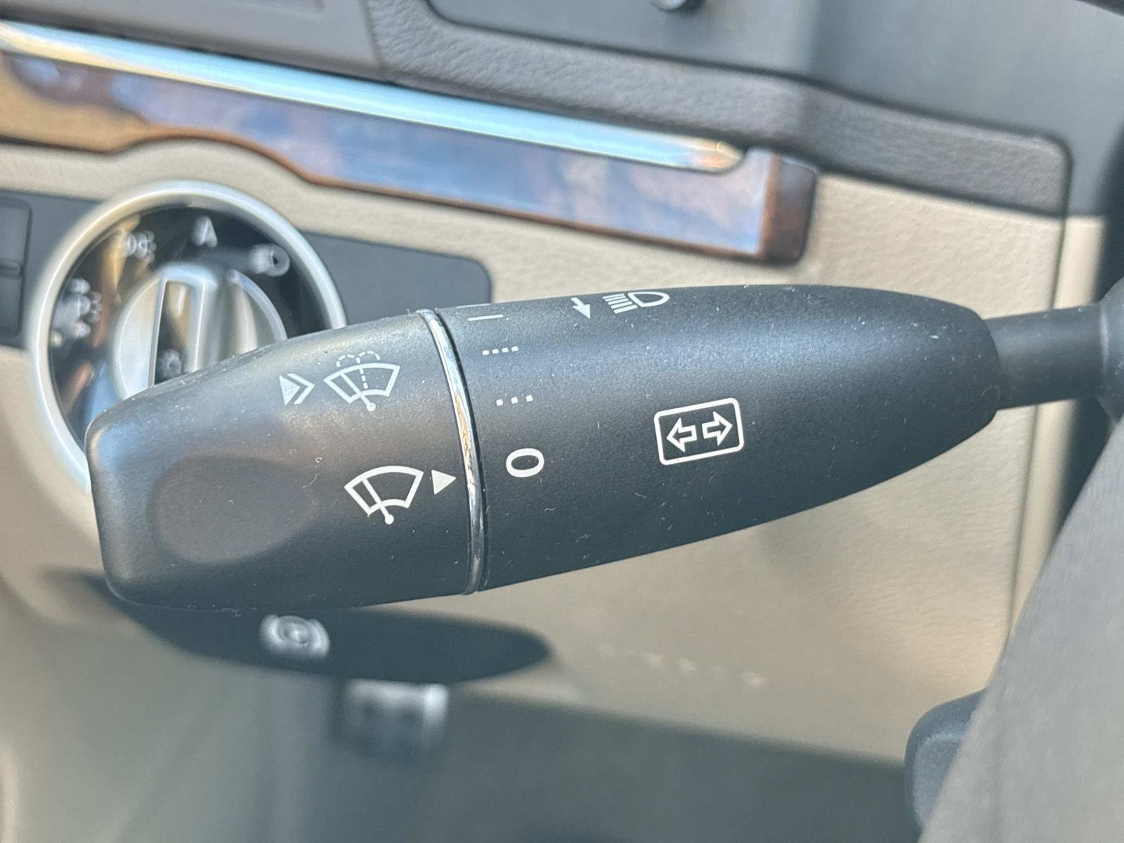 Used 2011 Mercedes-Benz E 350 Cabriolet image 20