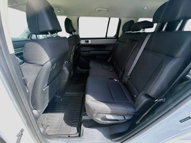 New 2027 Hyundai Santa Fe SE FWD image 23