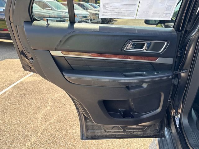 Used 2018 Ford Explorer Platinum AWD/4WD image 20