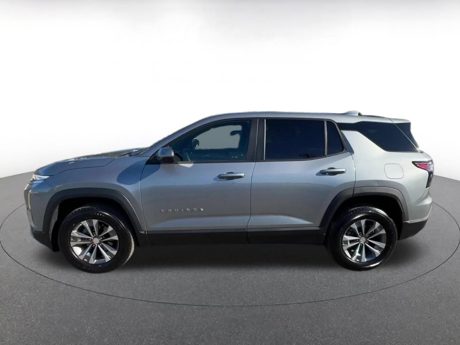 Used 2025 Chevrolet Equinox LT image 9