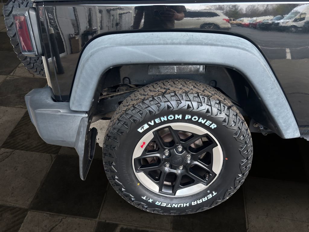 Used 2015 Jeep Wrangler Sport image 8