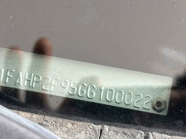 Used 2016 Ford Taurus Limited image 31