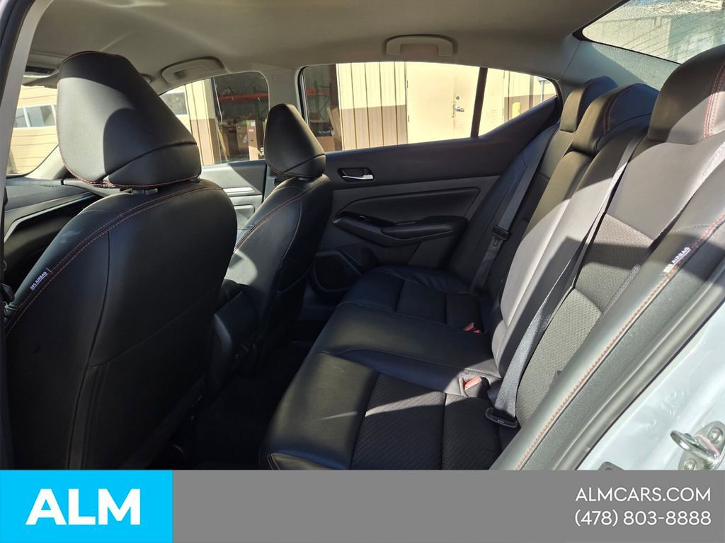 Used 2025 Nissan Altima 2.5 SR image 4