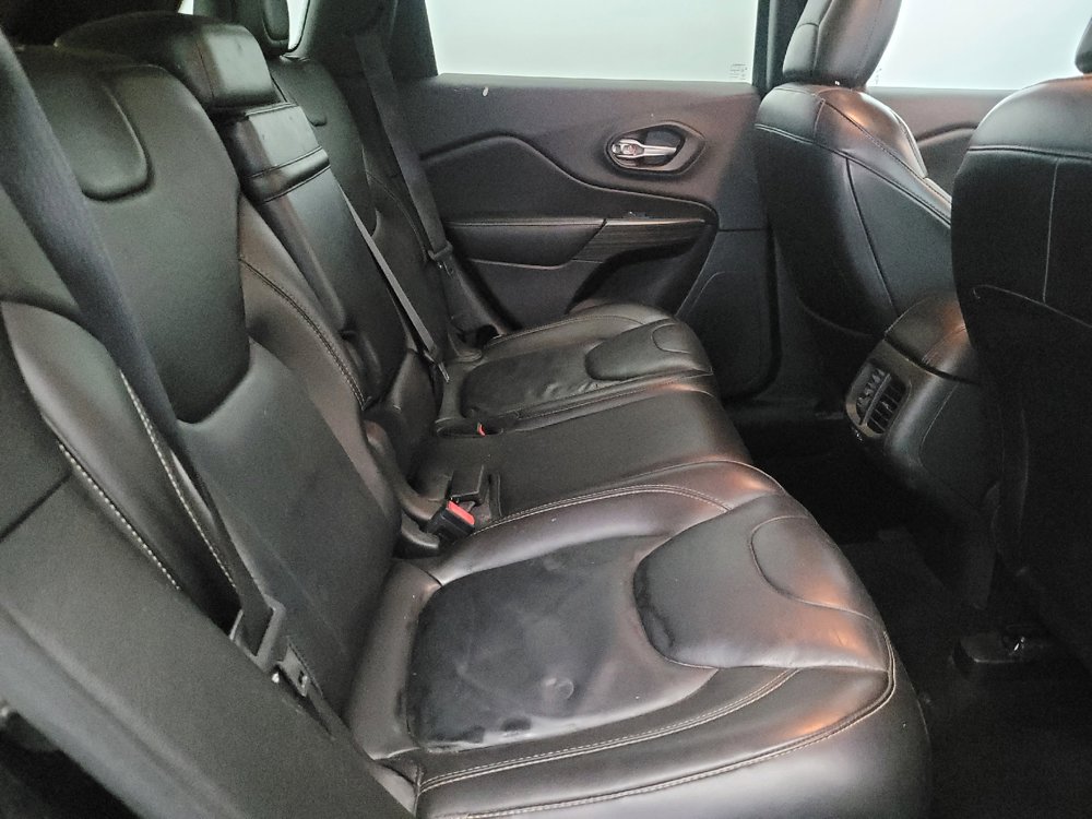 Used 2016 Jeep Cherokee Limited image 19
