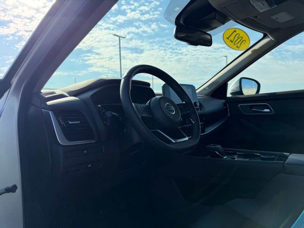 Used 2021 Nissan Rogue SL w/ Premium Package image 11