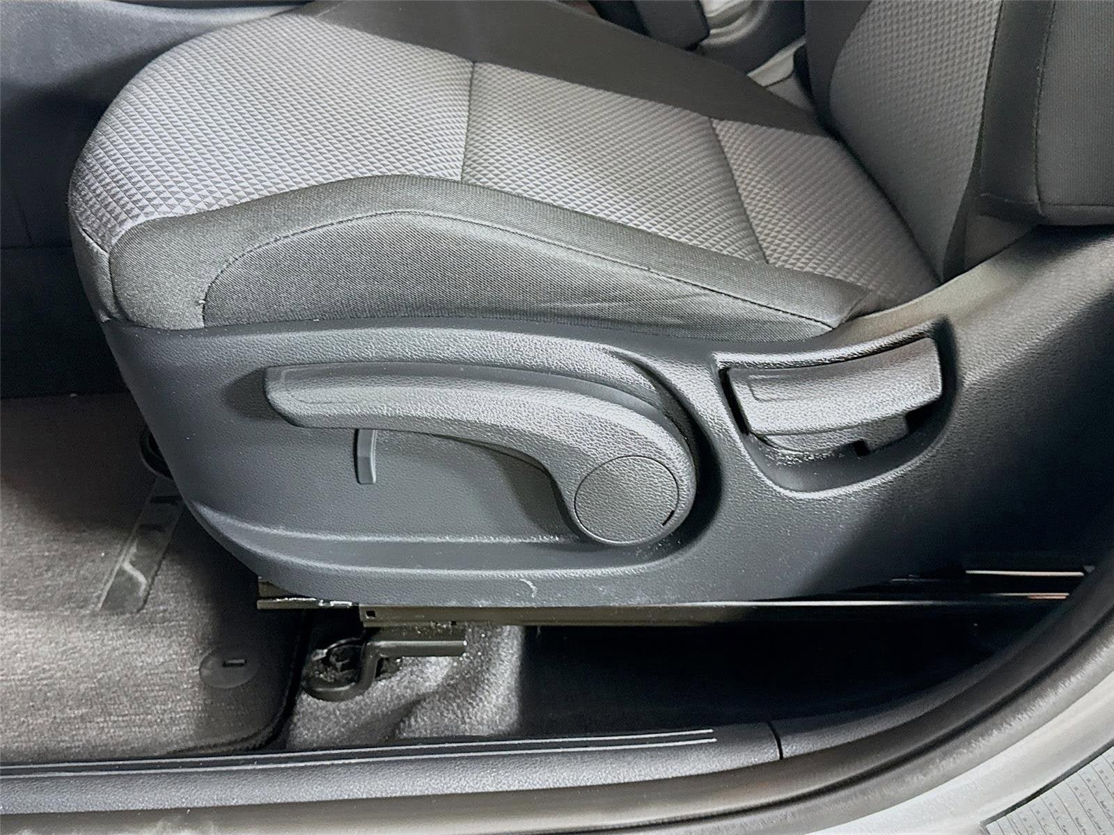 Certified 2025 Kia Soul LX w/ LX Technology Package FWD image 19