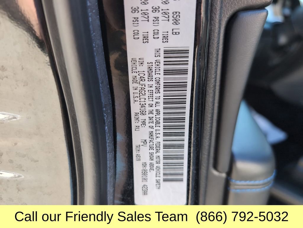 Used 2020 Jeep Grand Cherokee Laredo image 28