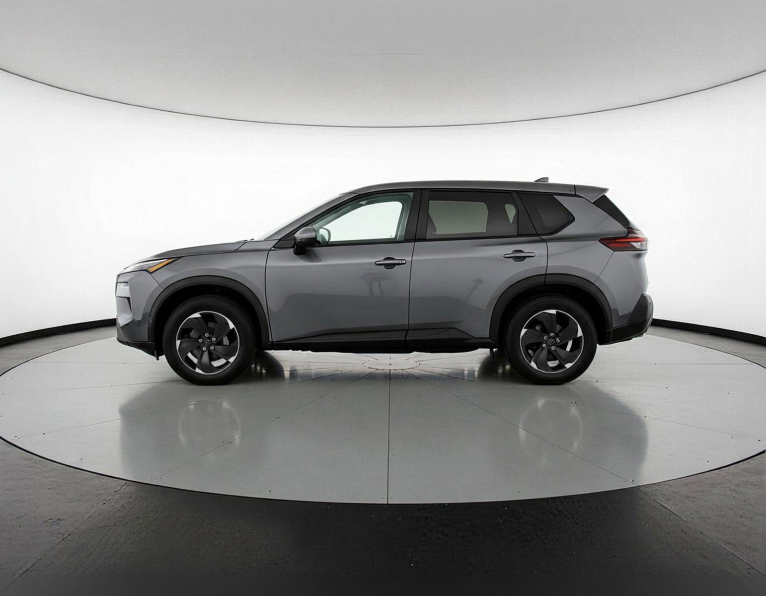 Used 2025 Nissan Rogue SV AWD/4WD image 5