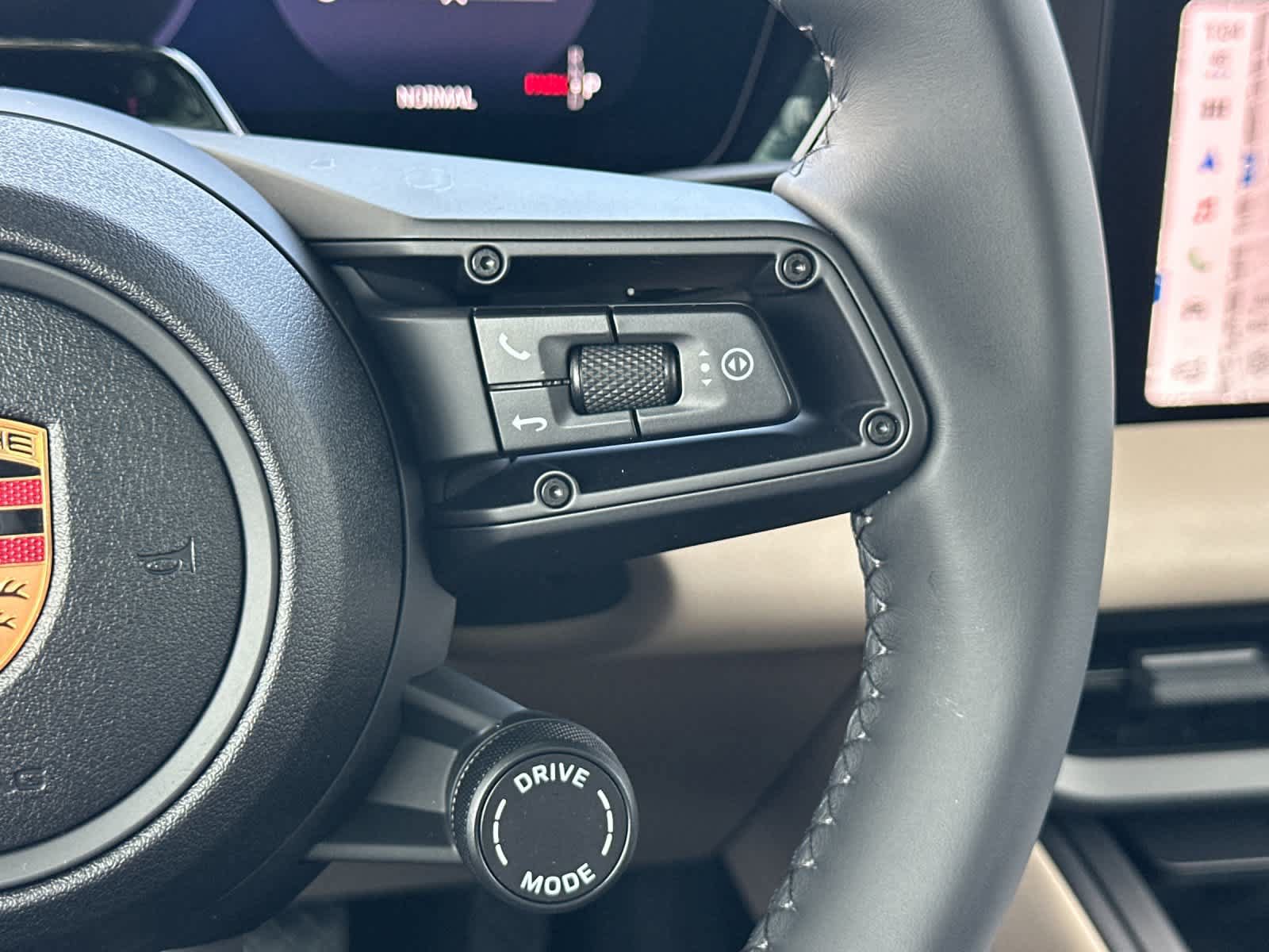 New 2026 Porsche Macan Electric RWD image 29