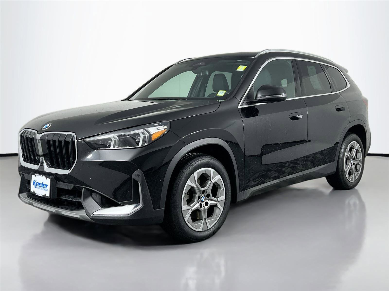 Used 2023 BMW X1 xDrive28i w/ Premium Package image 2
