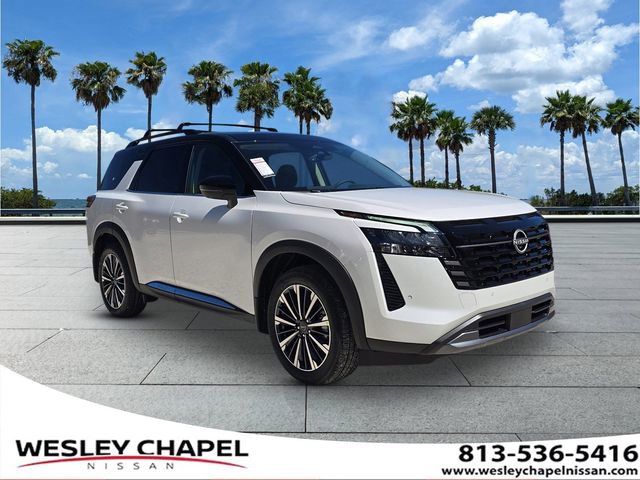 New 2026 Nissan Pathfinder Platinum w/ Cargo Package
