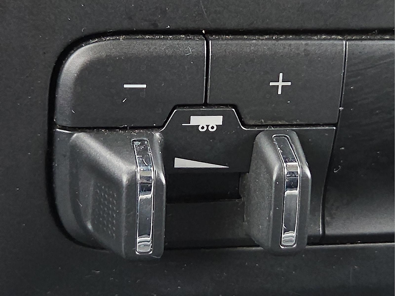 Used 2023 RAM 1500 Classic SLT w/ Trailer & Traction Group image 16