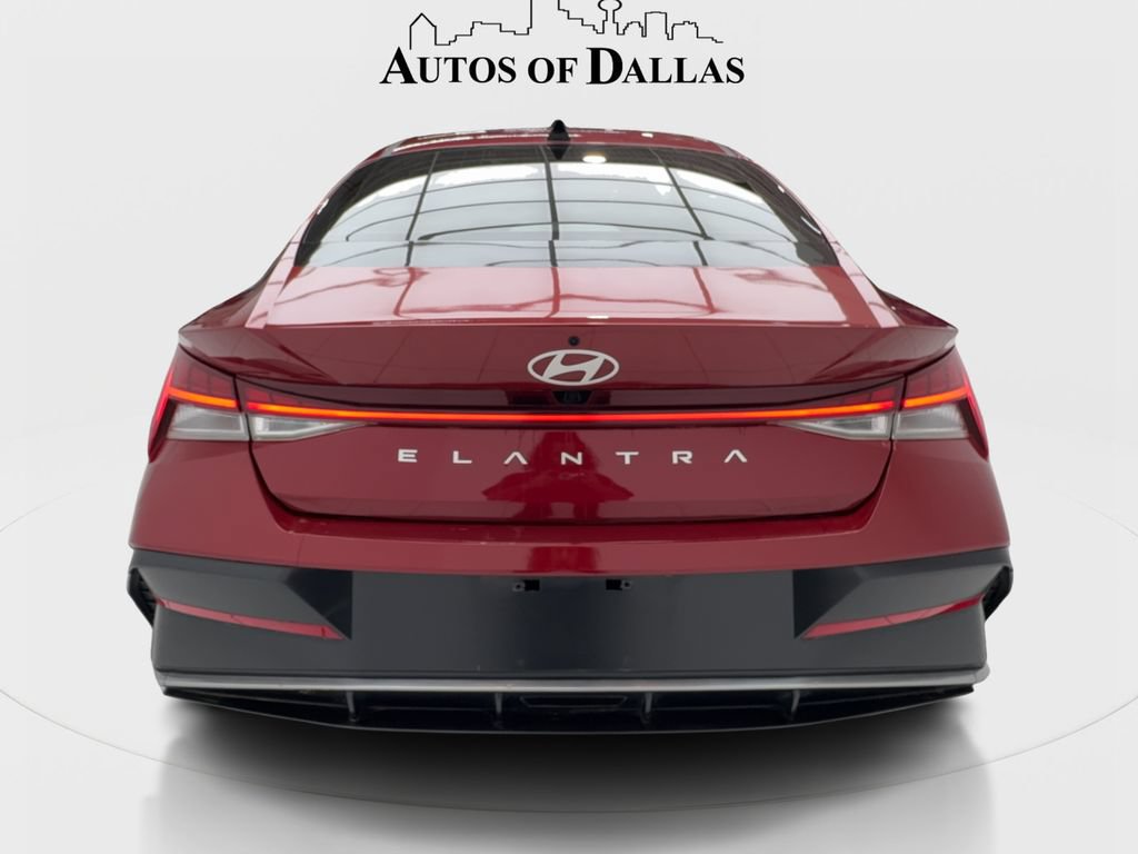 Used 2025 Hyundai Elantra SEL FWD image 9