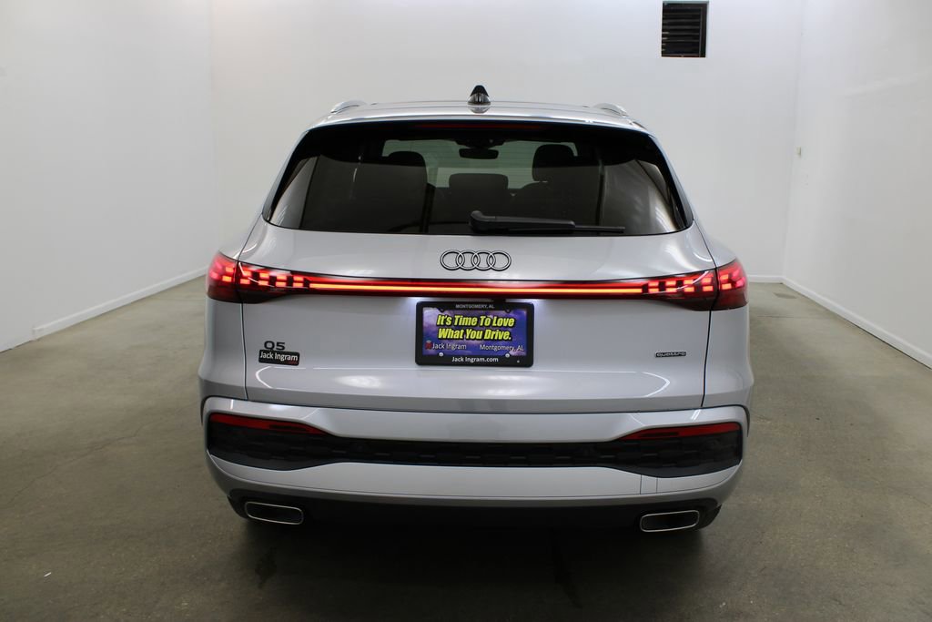 New 2025 Audi Q5 Premium image 3