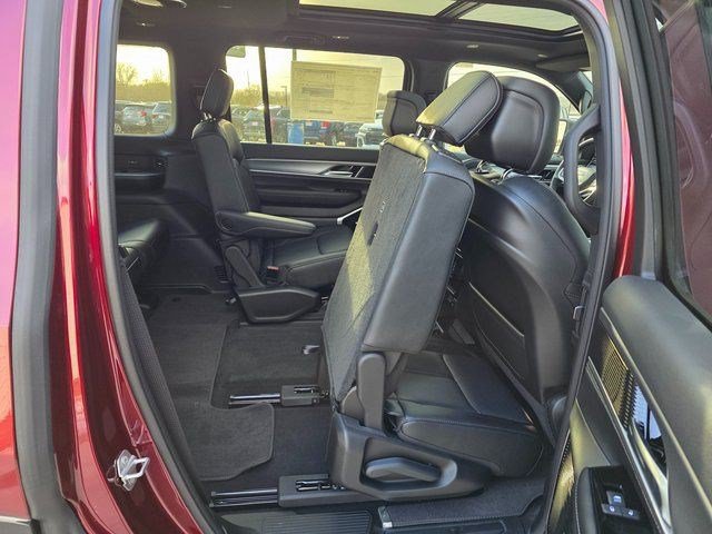 New 2026 Jeep Grand Wagoneer Limited w/ Premium Group II AWD/4WD image 19