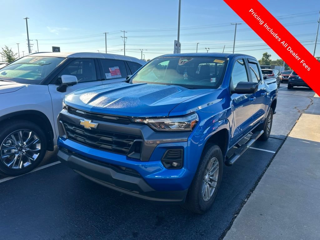 Used 2023 Chevrolet Colorado LT w/ LT Convenience Package III AWD/4WD image 11