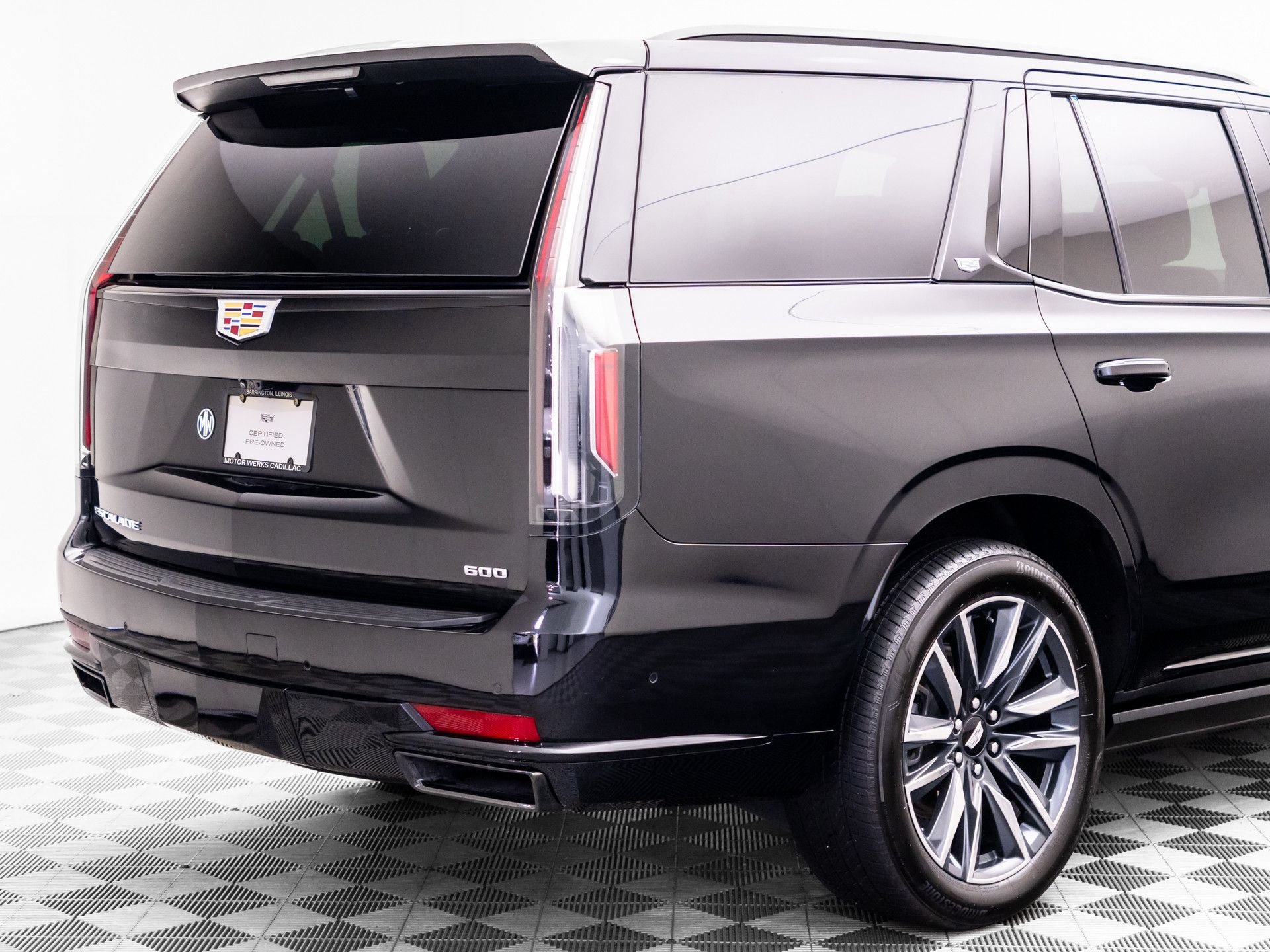 Certified 2024 Cadillac Escalade Sport w/ Touring Package AWD/4WD image 39