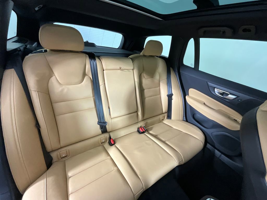 Used 2025 Volvo V60 B5 Cross Country Ultra w/ Protection Package Premier image 22