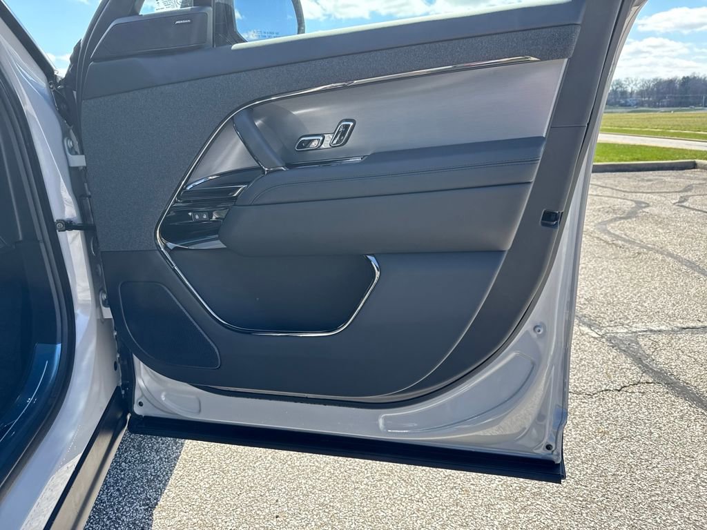 New 2026 Land Rover Range Rover Sport SE image 15