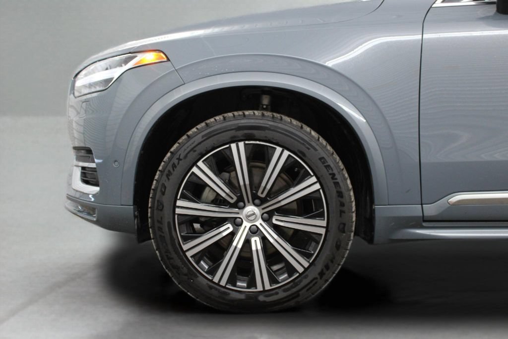 Certified 2023 Volvo XC90 B6 Plus AWD/4WD image 6