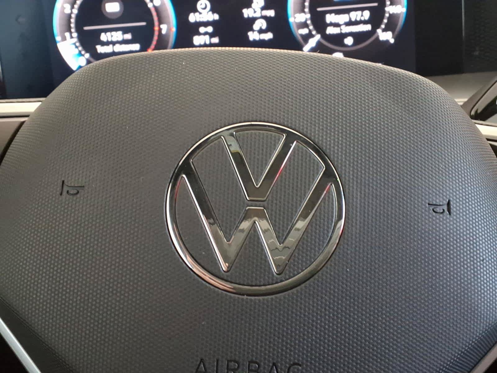 Used 2026 Volkswagen Tiguan SE R-Line AWD/4WD image 15