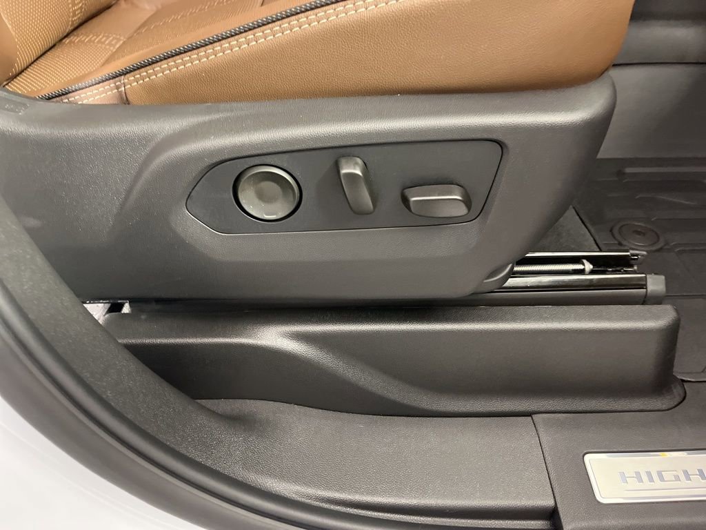 New 2026 Chevrolet Tahoe High Country image 9