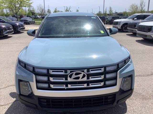 Certified 2025 Hyundai Santa Cruz SE FWD image 2