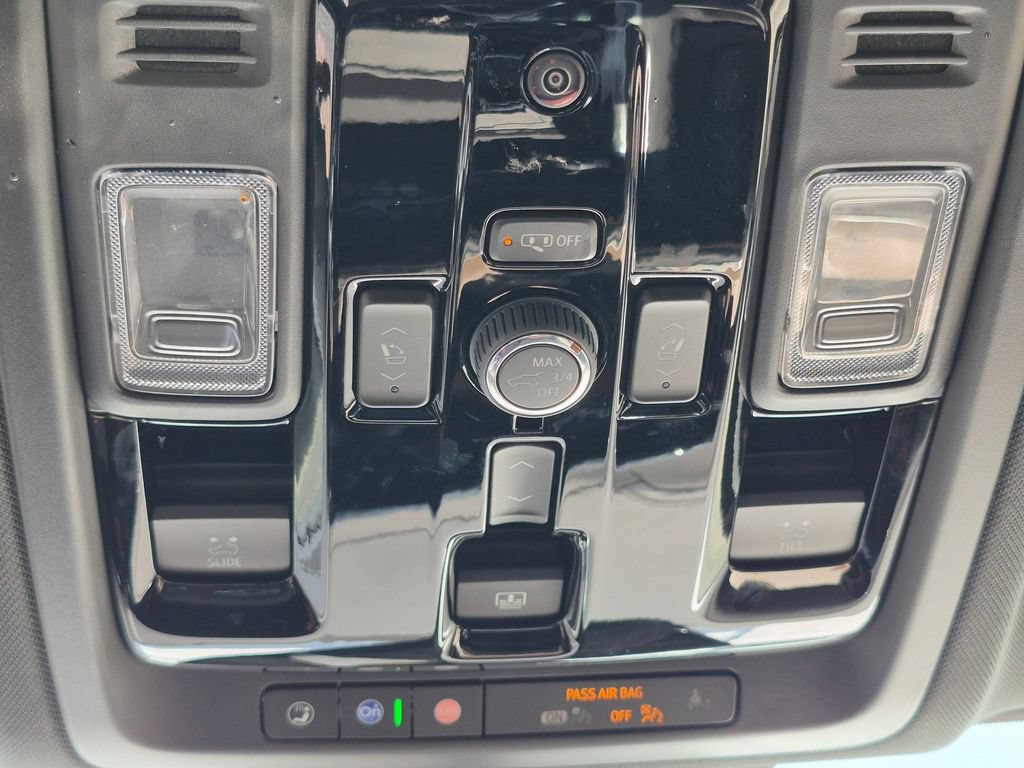 Used 2026 Chevrolet Tahoe High Country AWD/4WD image 19