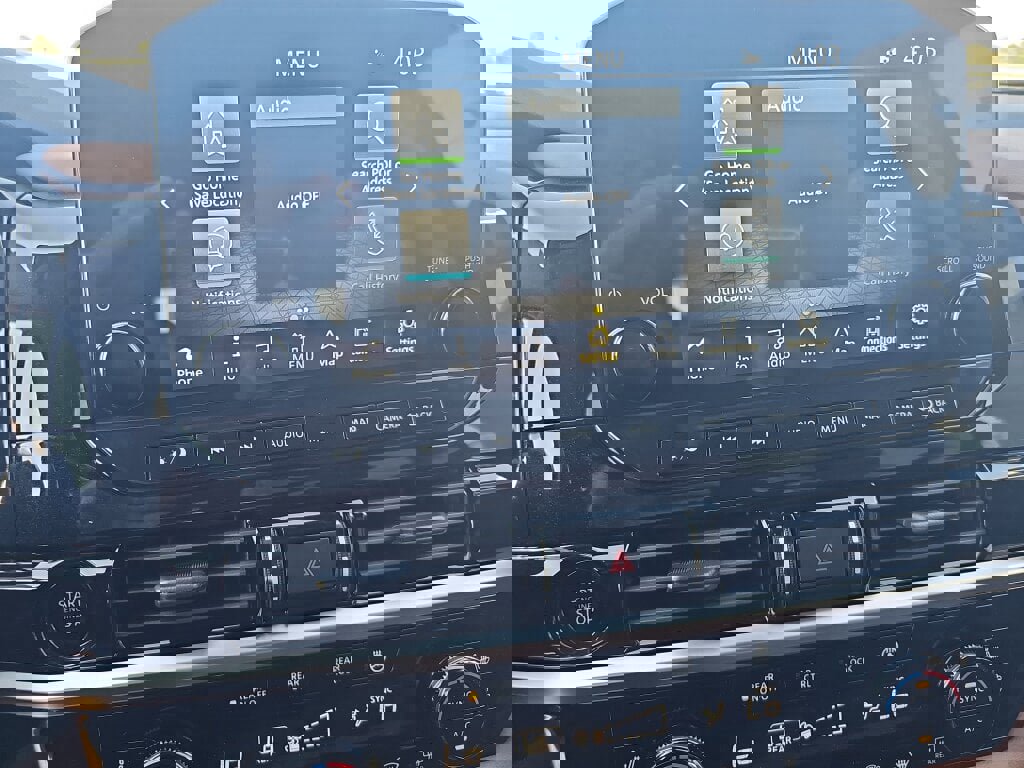 New 2025 Nissan Pathfinder Platinum w/ Cargo Package image 13