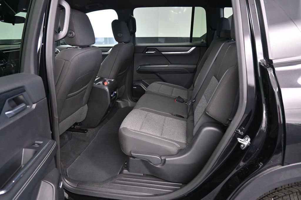 Used 2025 GMC Acadia Elevation FWD image 17