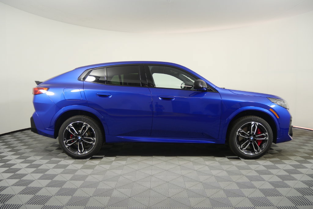 New 2027 BMW X2 xDrive28i AWD/4WD image 3