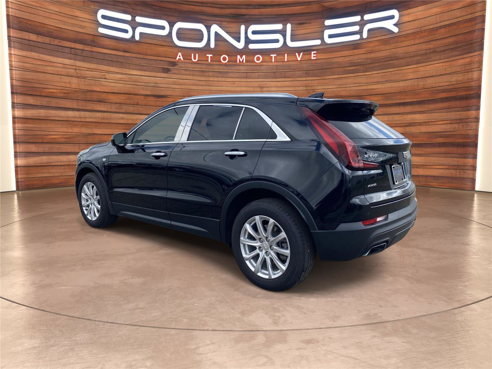 Used 2019 Cadillac XT4 Luxury w/ Cold Weather Package image 3