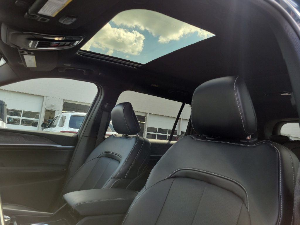 New 2026 Jeep Grand Cherokee L Limited AWD/4WD image 22