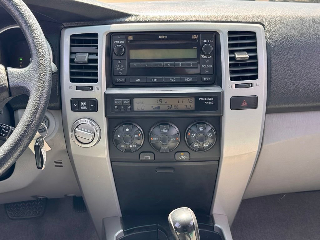 Used 2007 Toyota 4Runner SR5 AWD/4WD image 25